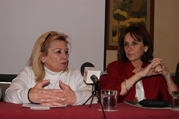 La Presidenta De Feafes Andalucía, Concha Cuevas, Y Remedios Martel (Delegada)