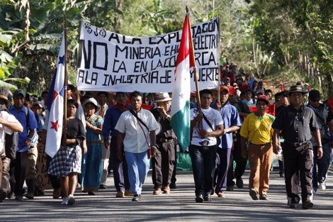 Manifestación Indígena Contra Proyectos Mineros En Panamá