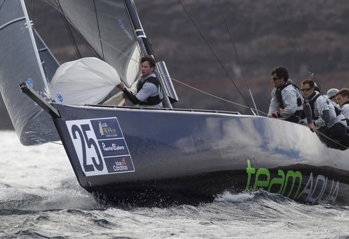 El 'Team Aqua' En La Puerto Calero RC44'