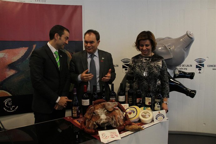 El Regidor De Lalín, José Crespo, En La Presentación De 'Mes Do Cocido'