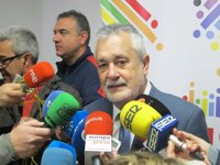 Griñán: Las oposiciones se van a mantener, pese a "las zancadillas"  