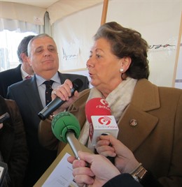 Barberá Ante Los Periodistas Tras Inicio De Obra Del Centro Municipal Castellar 