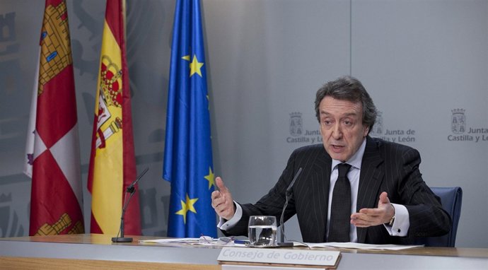 El Consejero De La Presidencia Y Portavoz De La Junta De Castilla Y León, José A