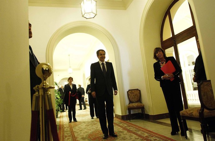 El Expresidente Zapatero Antes De Tomar Posesión En El Consejo De Estado
