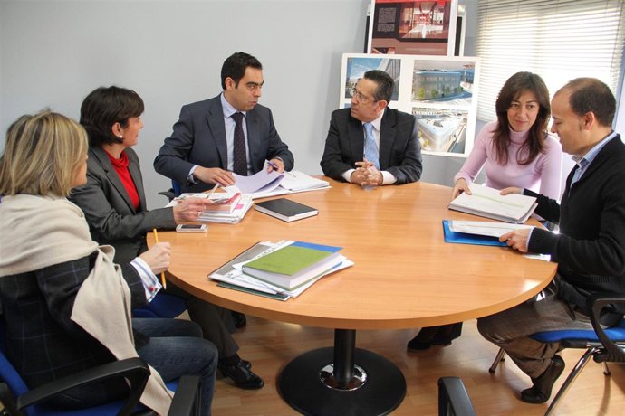 Nota De Prensa Con Foto