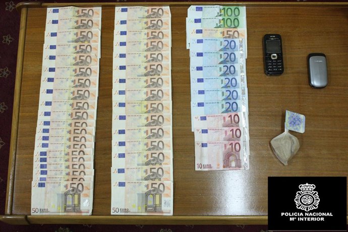 Efectos Intervenidos Del Tráfico De Estupefacientes En Ourense.