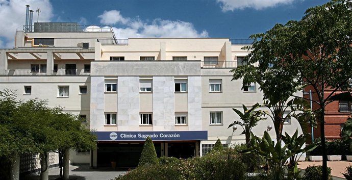 Fachada Principal De La Clínica USP Sagrado Corazón De Sevilla