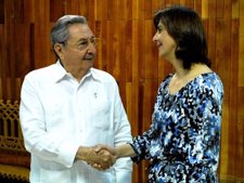 Raúl Castro Y María Ángela Holguín