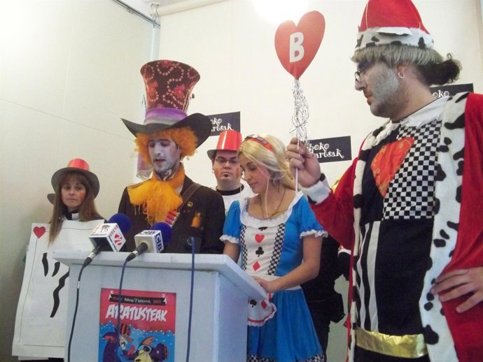 Bilboko Konpartsak En La Presentación De Las Actividades Del Carnaval 2012