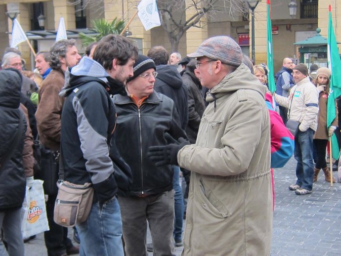 Izagirre Y Garitano En Una De Las Movilizaciones Contra Los Recortes.