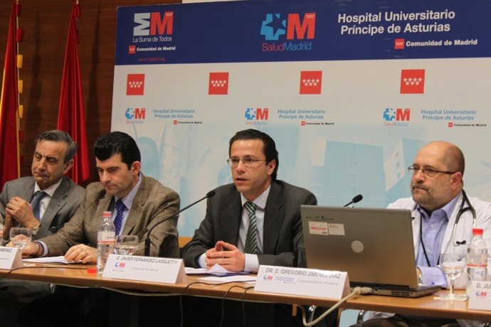 Lasquetty En Rueda De Prensa En El Hospital Príncipe De Asturias