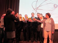 El Conseller Pelegrí Brindando Con La Organización De Alimentaria 2012