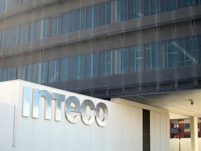 Fachada Del Instituto Nacional De Tecnologías De La Comunicación, En León