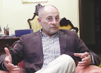 O alcalde descarta presentarse como alternativa ao Congreso do PSOE en Galicia porque o seu "futuro" está en Ourense