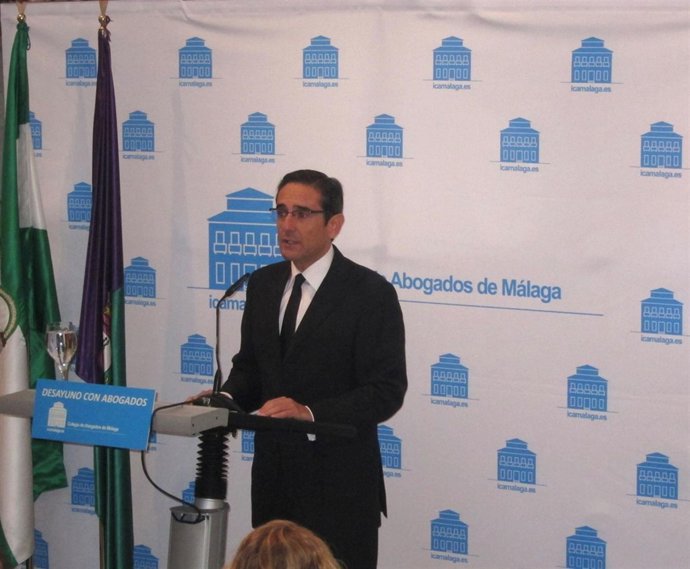 El Presidente De La Comisi&#243;n Nacional De La Competencia