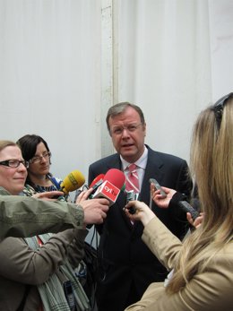 El Consejero De Fomento Y Medio Ambiente, Antonio Silván