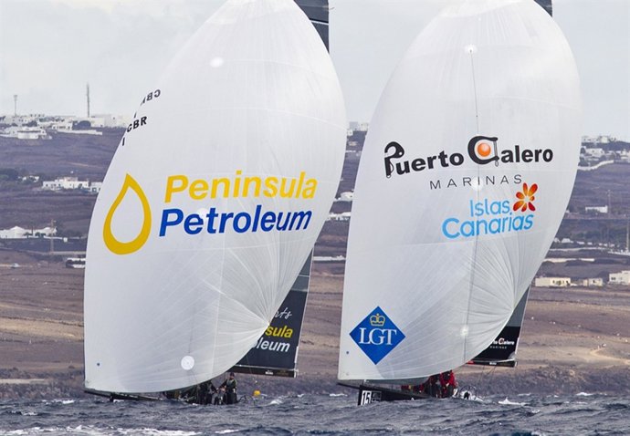 El 'Peninsula Petroleum' Firma Un Gran Día Y Domina La RC44' Puerto Calero Cup