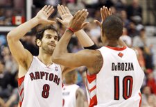 Calderón Y Derozan Celebran Una Victoria De Raptors