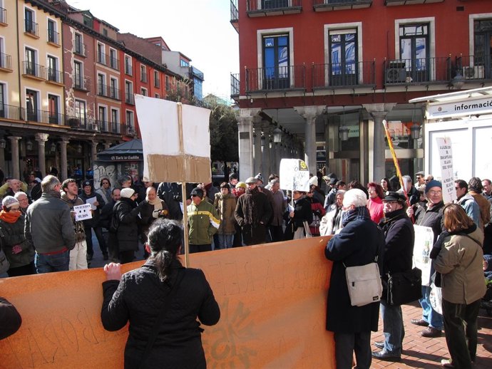 Concentración Contra La Reforma Laboral En La Plaza De Fuente Dorada