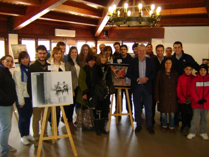 Emilio Del Río Asiste A La Inauguración De La Exposición 'Folclore De La Rioja'