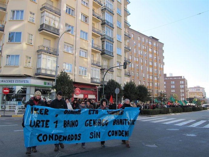 Manifestación Para Pedir La Libertad De Tres Detenidos Por Pertenecer A Segi.