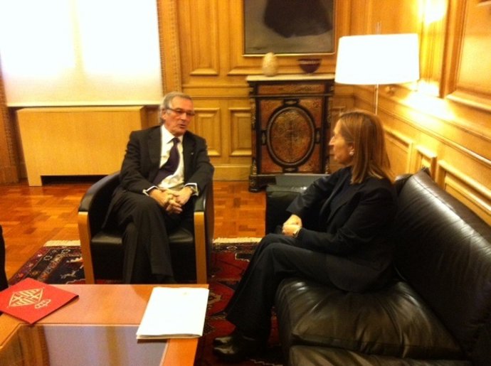 Reunión Entre Xavier Trias Y La Ministra Ana Pastor