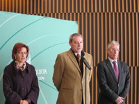 De la Chica firma la orden de convocatoria para las oposiciones de Secundaria