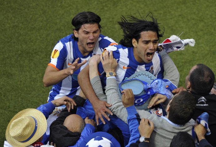 El Oporto Celebra El Gol Del Triunfo