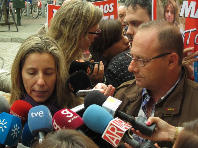Los Padres De Marta Del Castillo Atienden A Los Medios