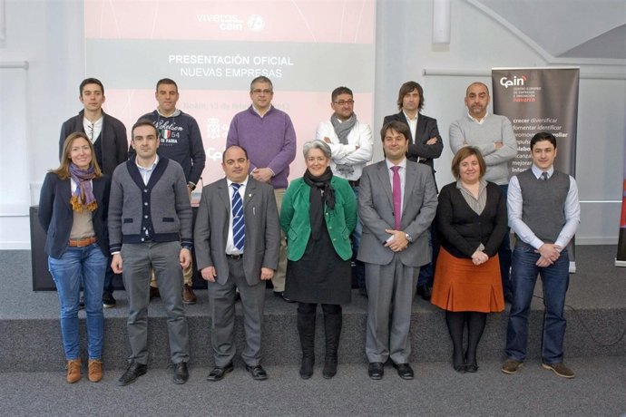 Goicoechea Con Empresarios De Los Viveros De Empresas De CEIN.