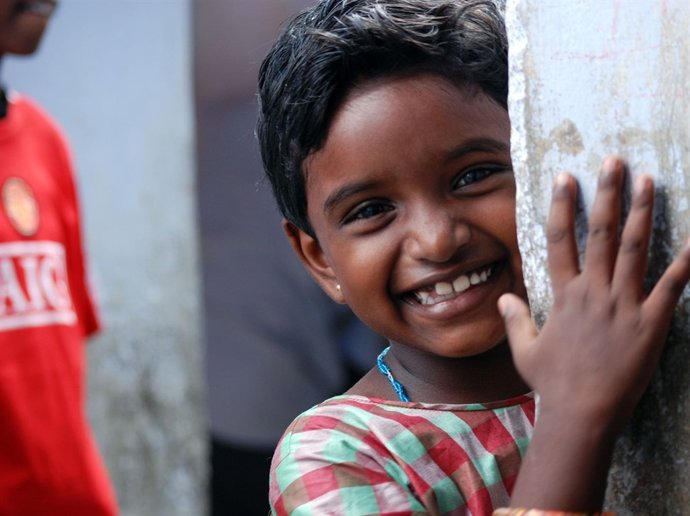 Exposición Manos Unidas Y La Infancia En La Sede De Fundación Mutua Madrileña