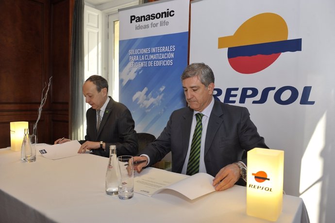 Firma Del Acuerdo Entre Repsol Y Panasonic