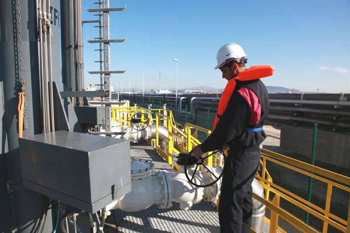 Almacenamiento De Hidrocarburos De CLH En Algeciras