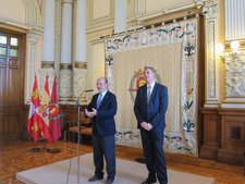 De La Riva Y De Los Mozos Comparecen Tras Su Primera Reunión Oficial