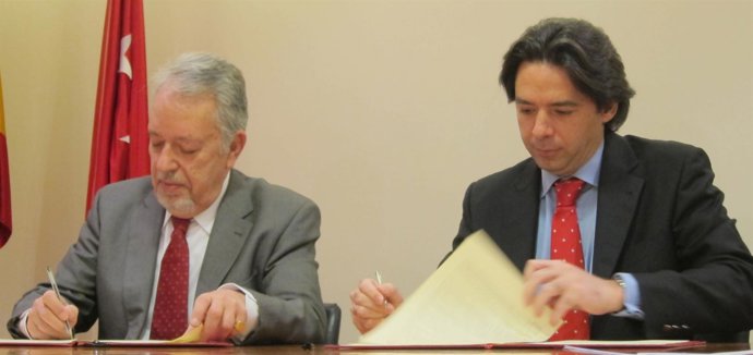 Percival Manglano Firma Un Convenio 