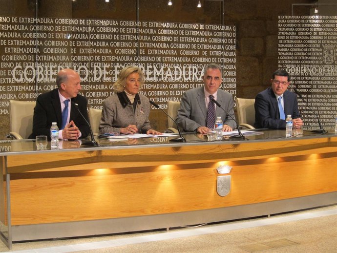 Consejero Sanidad Y Cermi