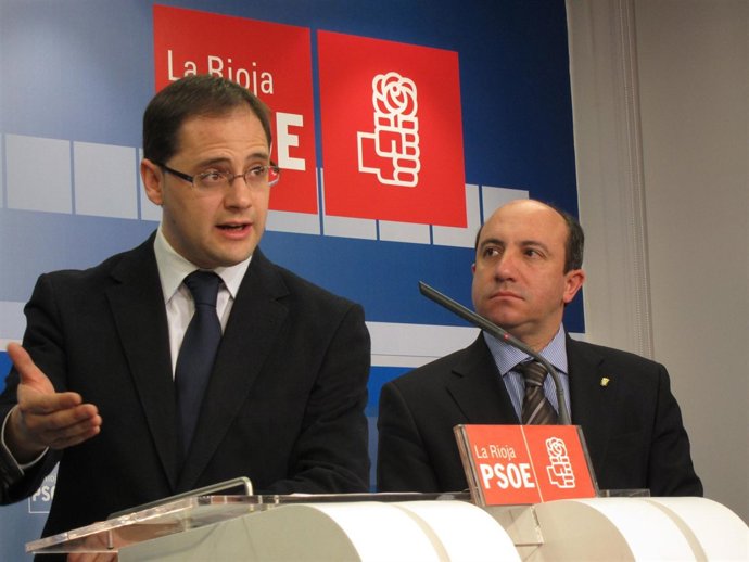 Luena Y Urquía, En La Rueda De Prensa