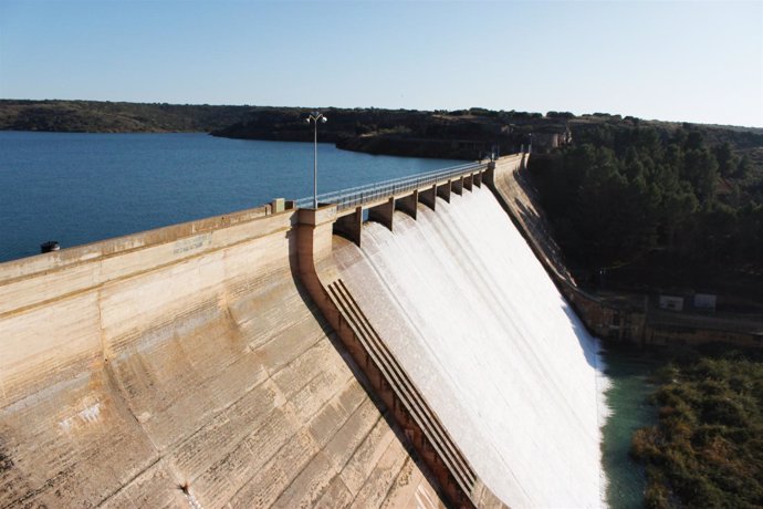 EMBALSE DE PEÑARROYA , RUIDERA