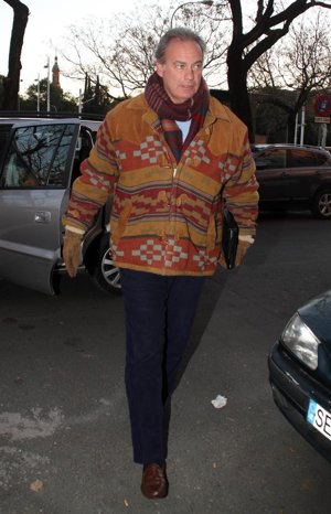 Bertín Osborne Llegando A Casa De Su Hija Para Conocer A Sus Nietos 