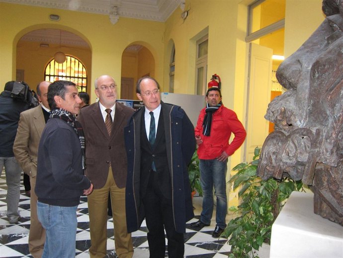 El Consejero De Medio Ambiente, José Juan Díaz Trillo, En La Sede De UGT. 