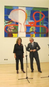 Botella dice que "no pasa nada" que Cifuentes plantee mantener las bodas gays porque el PP "es numeroso"