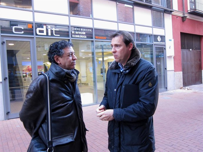 Los Concejales Socialistas En Valladolid José Ignacio Herrán Y Óscar Puente
