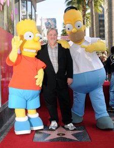 Matt Groening Recibiendo Su Estrella En El Paseo De La Fama