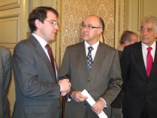 El Delegado Del Gobierno En Castilla Y León Durante Su Visita A Salamanca