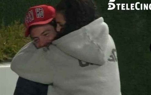 Noemí Y Alessandro Abrazados En 'Gran Hermano 12+1'