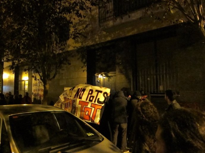 Edificio 'Okupado' En Hostafrancs 3 De Barcelona El 18 De Noviembre