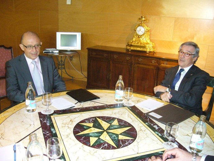 El Ministro Cristóbal Montoro Y El Alcalde Xavier Trias