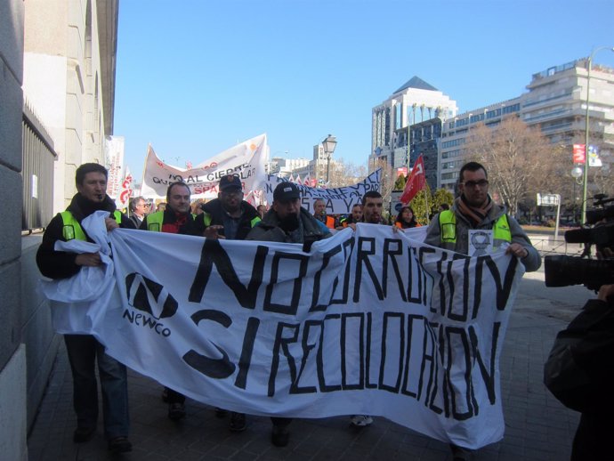 Trabajadores De Spanair Protestando En Madrid