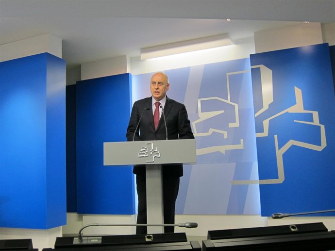 El Consejero De Interior Del Gobierno Vasco Rodolfo Ares