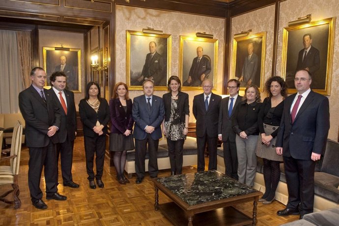  Barcina Recibe A La Junta De Gobierno Del Colegio De Abogados De Pamplona.